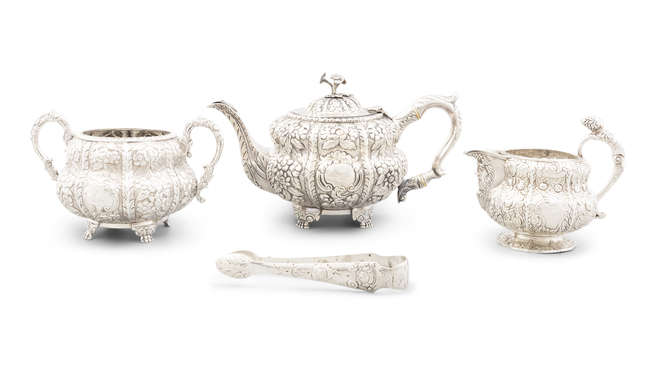 AN IRISH SILVER THREE PIECE TEA SERVICE, 


Dub..., Fine Irish Art at Adams Auctioneers