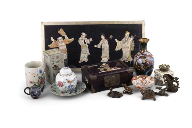 A MIXED COLLECTION OF CHINESE AND ASIAN ITEMS, 19T..., Fine Irish Art at Adams Auctioneers